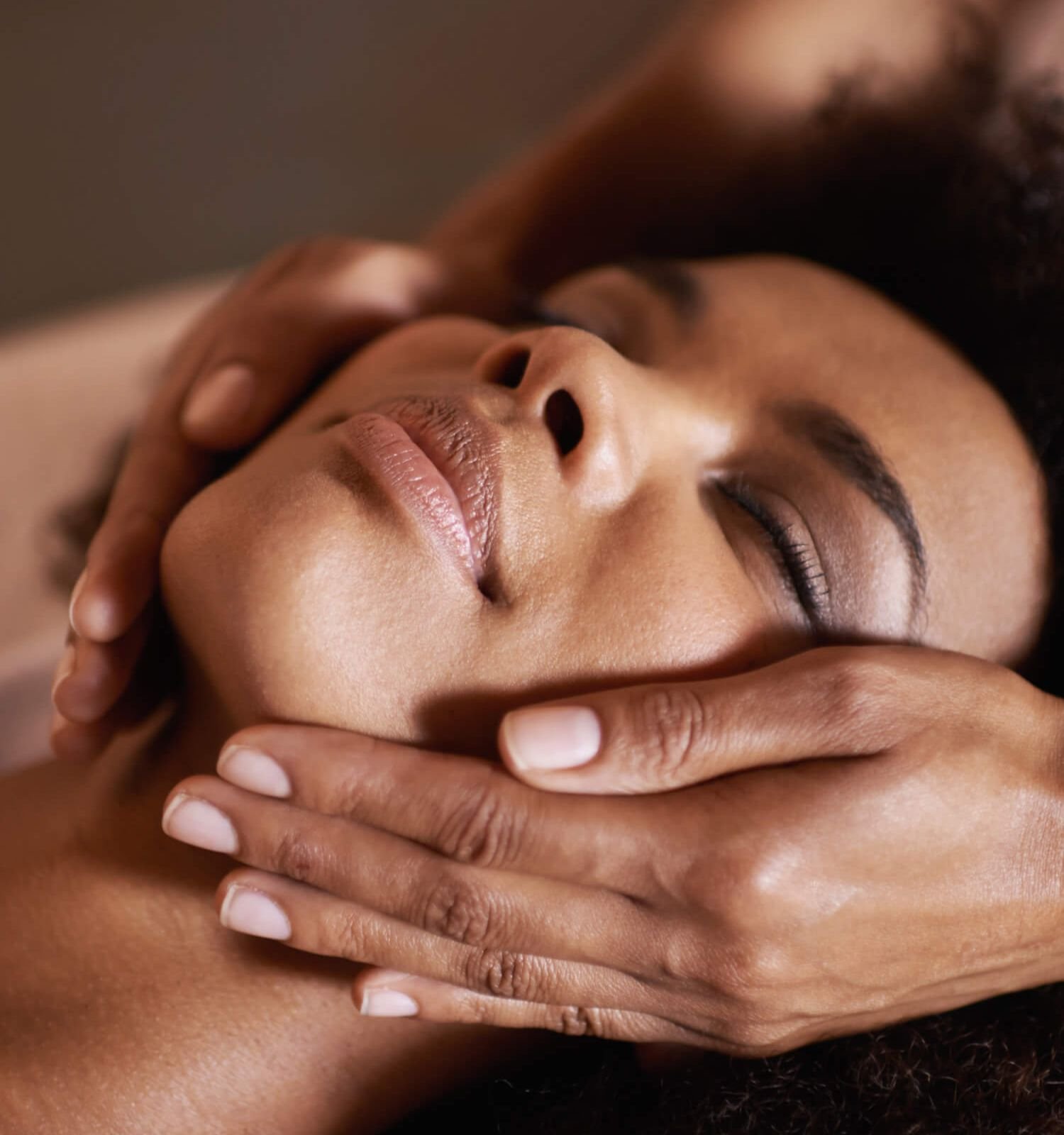 Immersive Binaural Water Sound Therapy